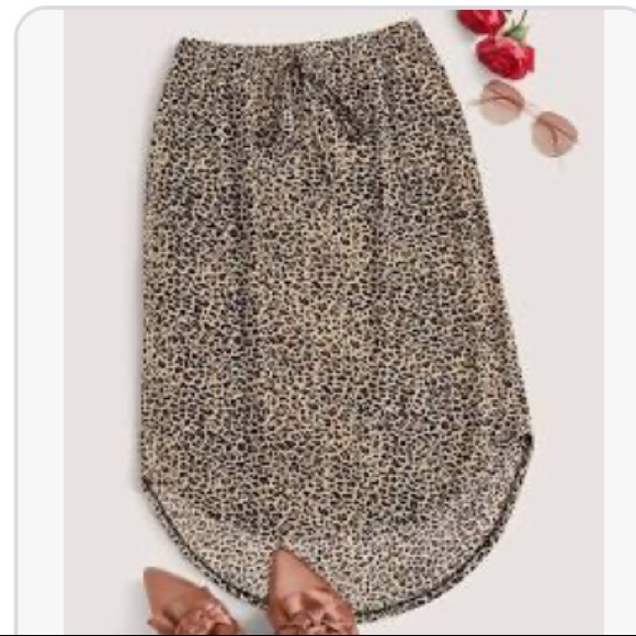 Dresses & Skirts - NEW! Leopard Drawstring Skirt